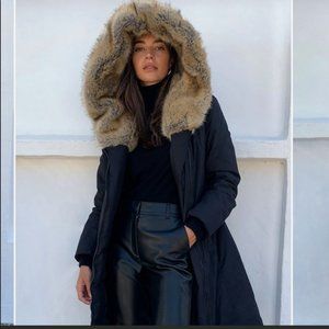 NEW Aritzia Babaton St. Mortiz Parka